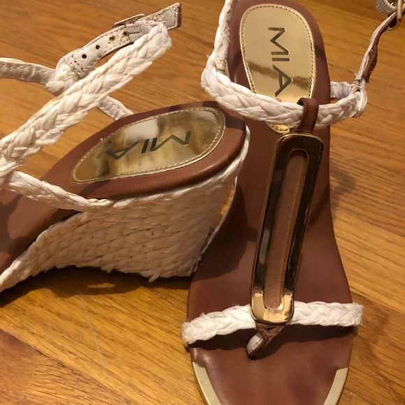 Wedges - Picture 2 of 3